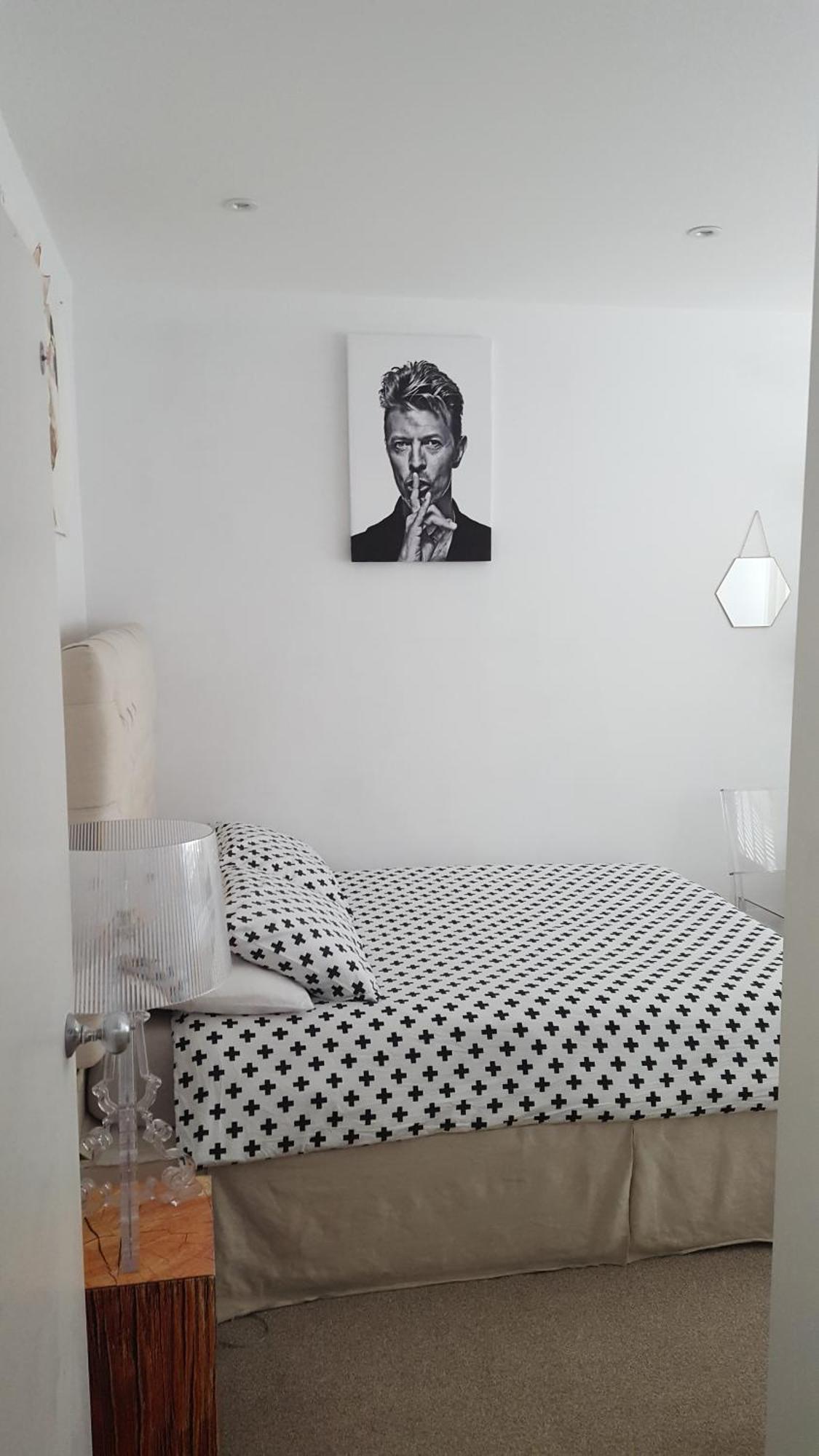 Family Home With Easy Commute To London! Croydon Bagian luar foto